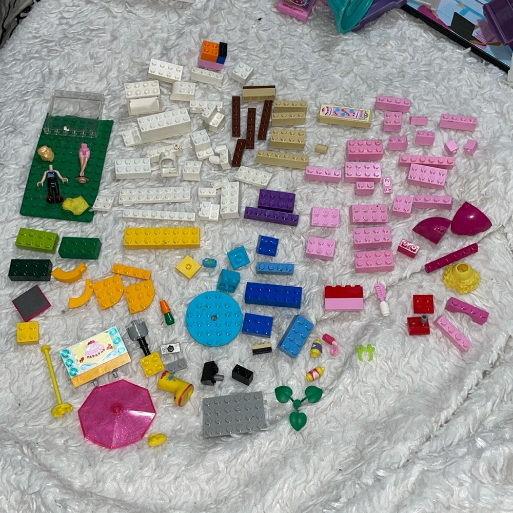 Lego Lot Misc 146 total pieces
